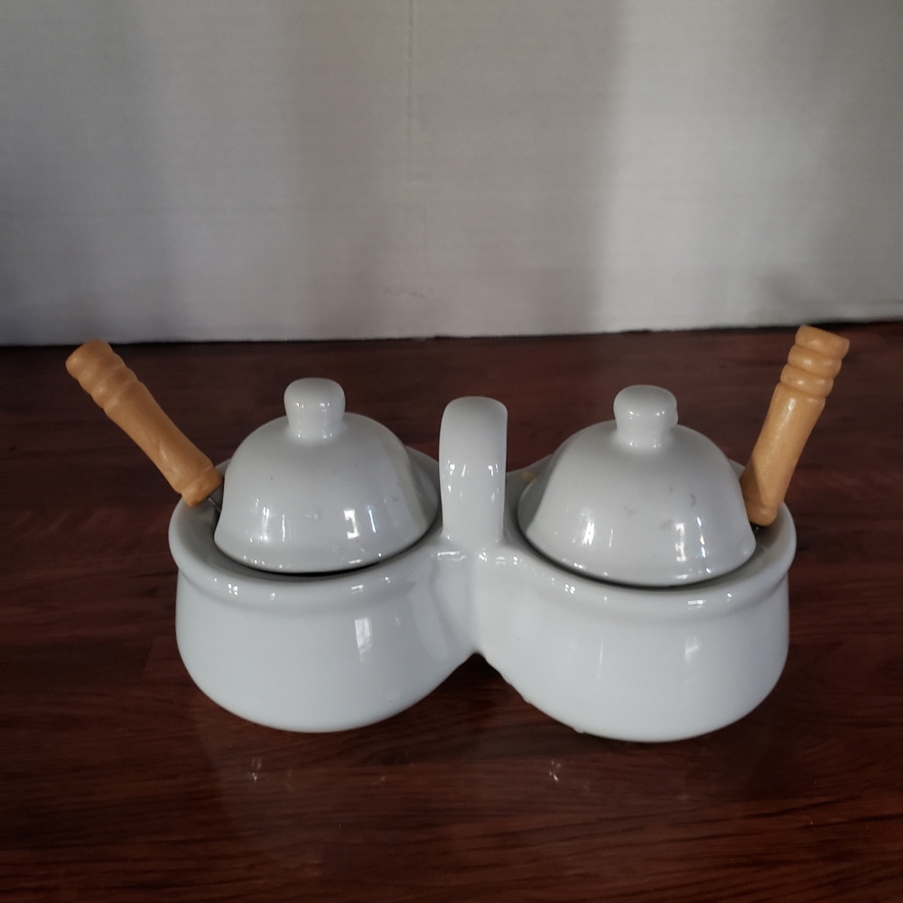 Houston Harvest Condiment Holder